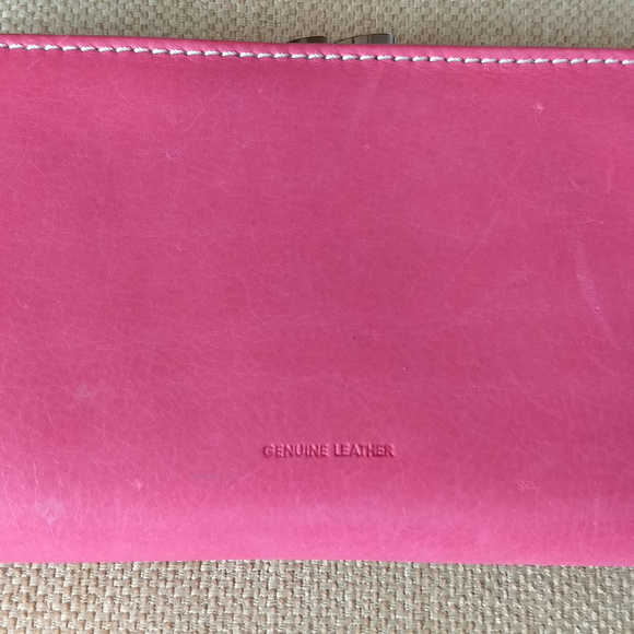 Wallet and checkbook. New never used. - Picture 5 of 8